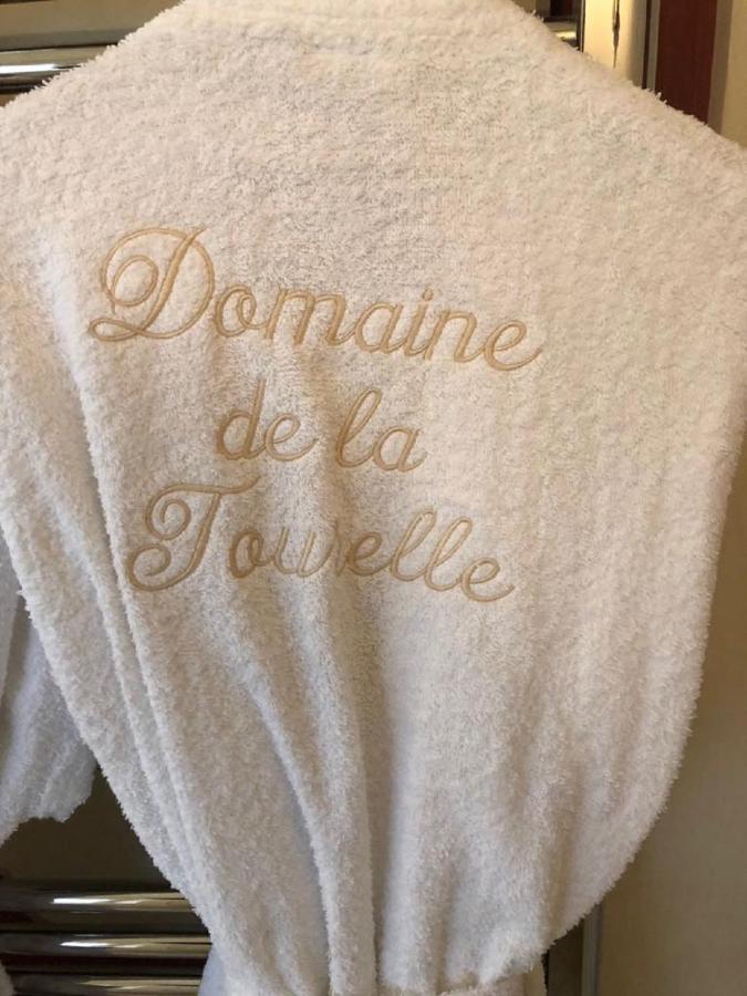 Domaine De La Tourelle Orgon Екстериор снимка
