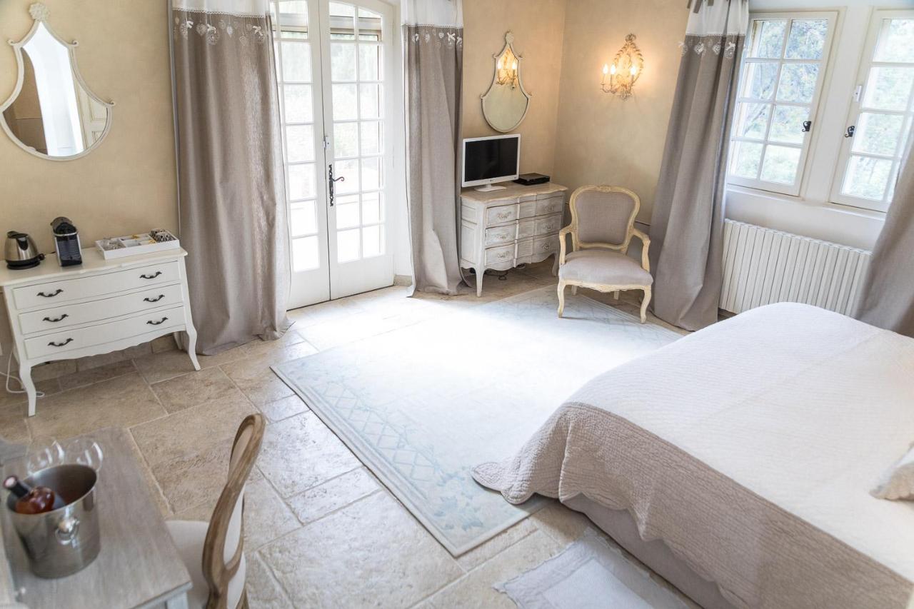 Domaine De La Tourelle Orgon Екстериор снимка